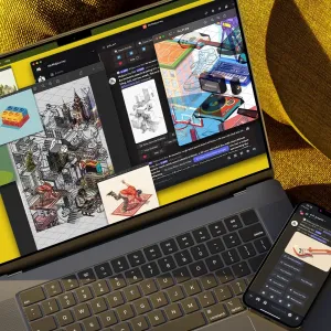 Ein aufgeklappter Laptop steht im Mittelpunkt und zeigt die Benutzeroberfläche von Midjourney innerhalb von Discord. Auf dem Bildschirm sind mehrere aktuell mit Midjourney generierte, isometrische Illustrationen zu sehen. Auf dem Laptop liegt ein iPhone, das ebenfalls die Midjourney-Oberfläche anzeigt. Das Bild vermittelt einen Einblick in den Entwurfsprozess für das „your space Projekt“.